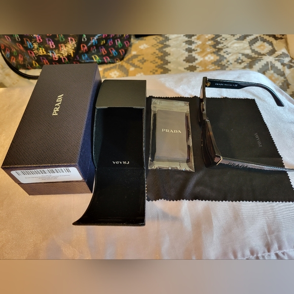 Brand new PRADA brown havana gradient-lens cat-eye sunglasses. - Picture 11 of 15